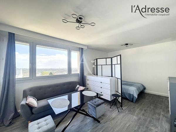 SURESNES/ Maréchal de Lattre de Tassigny - Vue Paris - Appartement Studio / 2 pièces 36m² - 1 Cave - 1 BOX