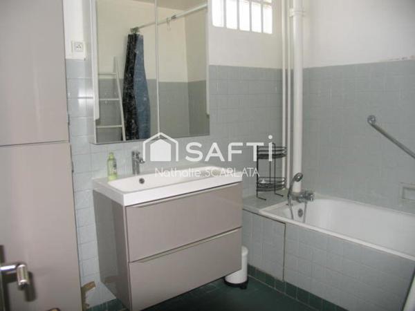 Appartement de 72 m² avec 2 chambres, balcon et garage