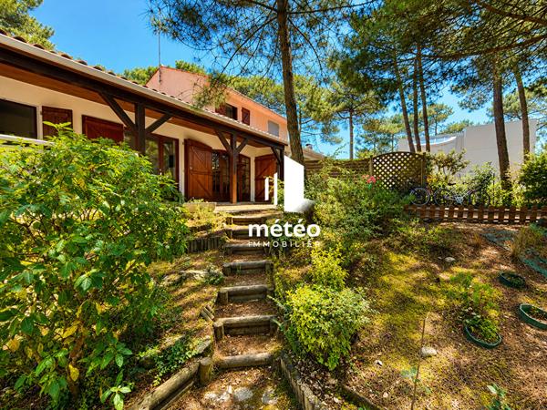 Maison à vendre – sous les pins à deux pas de la plage