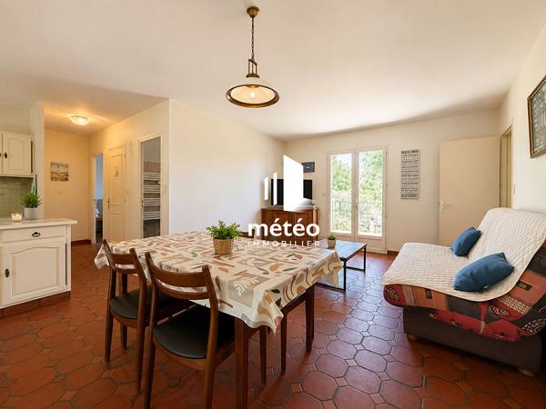 Maison à vendre – sous les pins à deux pas de la plage
