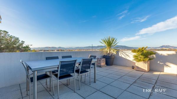 Dernier étage - Superbe F3 offrant une vue dégagée