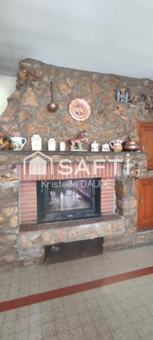 Maison 150 m² habitables + combles aménageables de 88 m² + hangar de 330 m²