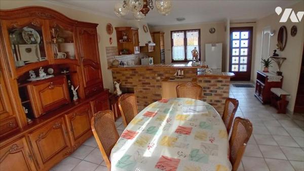PARIGNE L'EVEQUE, pavillon sur sous-sol total et ses 4 chambres.