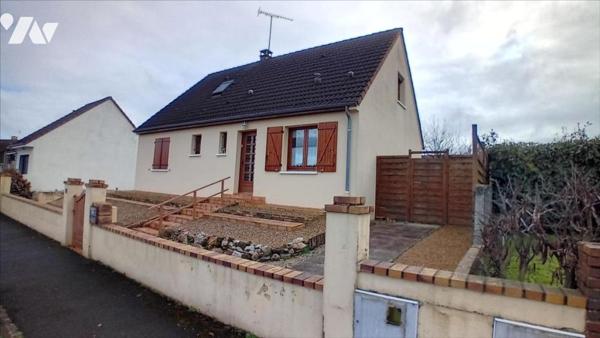 PARIGNE L'EVEQUE, pavillon sur sous-sol total et ses 4 chambres.
