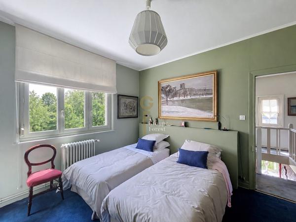 Maison semi individuelle , 3 chambres et magnifique Jardin