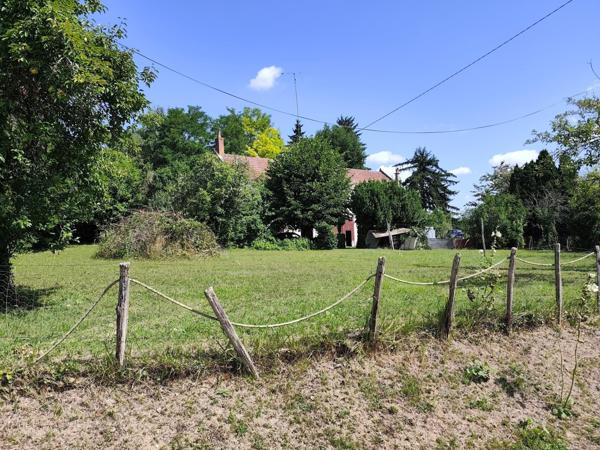 Propriété de caractère avec terrain et dépendances près de Beauval