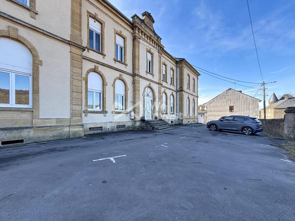 Duplex de caractère 91 m² – 3 chambres – Immeuble 1887 – Gorcy – Cave – 169 000 € FAI