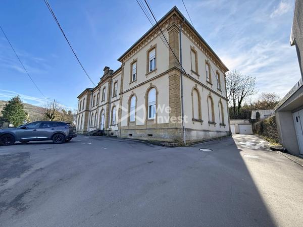 Duplex de caractère 91 m² – 3 chambres – Immeuble 1887 – Gorcy – Cave – 169 000 € FAI