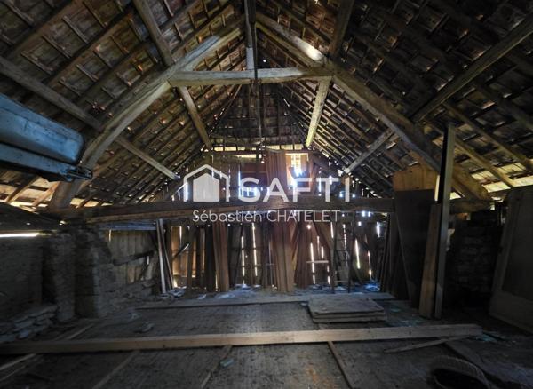 Corps de ferme à rénover, beau potentiel à Trévignin
