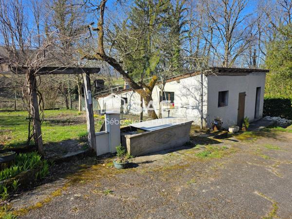 Corps de ferme à rénover, beau potentiel à Trévignin