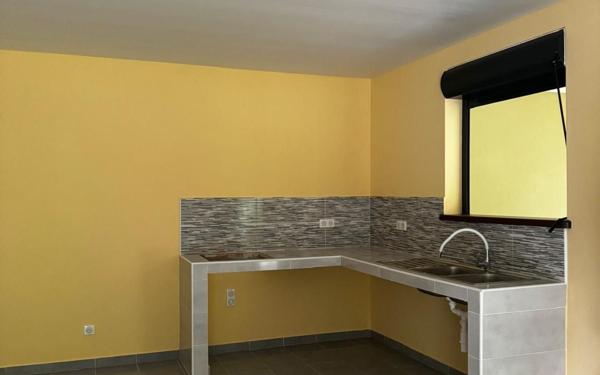 Maison à louer    3 pièces •  Saint-Laurent-du-Maroni