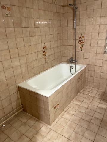A louer appartement plein centre de Givry