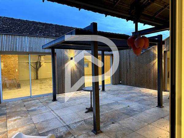 Parking / box 16 pièces 800 m2