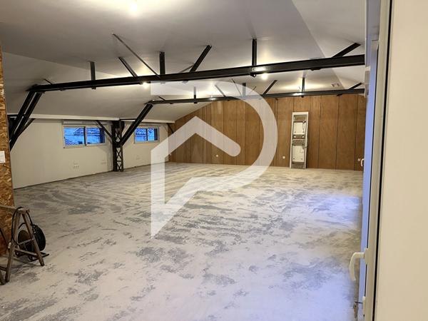 Parking / box 16 pièces 800 m2