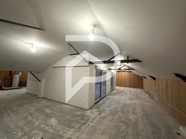 Parking / box 16 pièces 800 m2