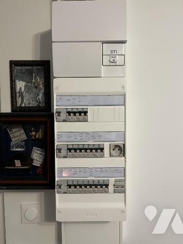 CALAIS-NORD, IMMEUBLE DE RAPPORT avec 3 logements, un garage