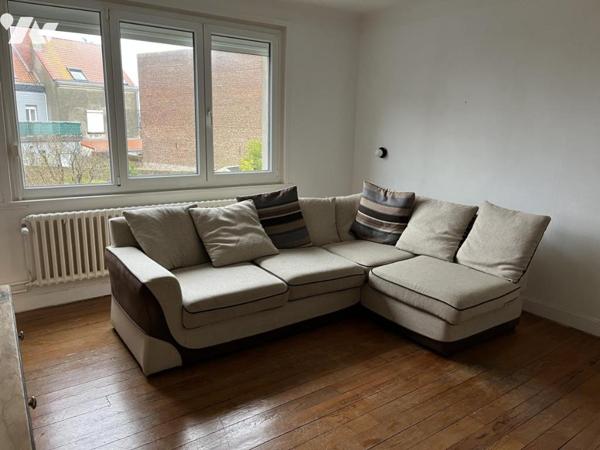 CALAIS-NORD, IMMEUBLE DE RAPPORT avec 3 logements, un garage