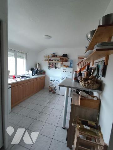 CALAIS-NORD, IMMEUBLE DE RAPPORT avec 3 logements, un garage