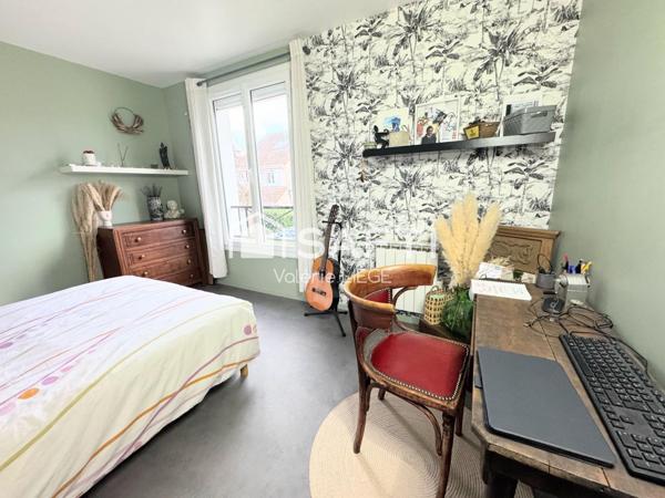 Nouveauté a saisir Maison individuelle au chêne feuillu