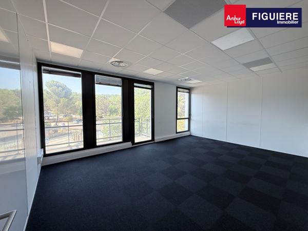 BUREAUX RECENTS A LOUER AU COEUR DU PÔLE D'ACTIVITE D'AIX AVEC TERRASSES