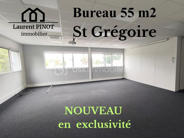 Vous recherchez des bureaux à taille humaine pour installer ou développer votre activité professionnelle dans un secteur stratégique de la métropole rennaise ?

Découvrez ce plateau de bureaux d'environ 55 m², situé au cœur du Parc de Brocéliande à Saint-Grégoire.

La configuration définitive pouvant être adaptée, ce plateau offre une belle souplesse d'aménagement selon les besoins de votre activité : bureaux individuels, espace partagé, salle de réunion, accueil...

Les atouts :
- Point d'eau 
- Plateau facilement aménageable
- Environnement très calme
- Lumineux
- Secteur recherché de Saint-Grégoire avec accès rapide à Rennes et à la rocade
- 2 places de parking
- Idéal pour une entreprise, profession libérale ou activité tertiaire
-WC accessibles depuis le hall d'accueil

Une solution particulièrement adaptée à une PME, un indépendant ou une profession libérale souhaitant devenir propriétaire de ses locaux professionnels.
Estimation des coûts annuels entre 455 € et 620 € pour 55 m2

📞 Contactez-moi pour obtenir les informations complémentaires et organiser une visite.