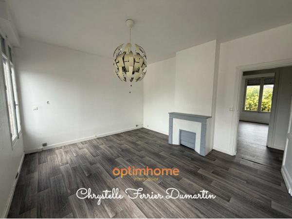 Bordeaux – Immeuble 124 m² avec cour et 2 garages