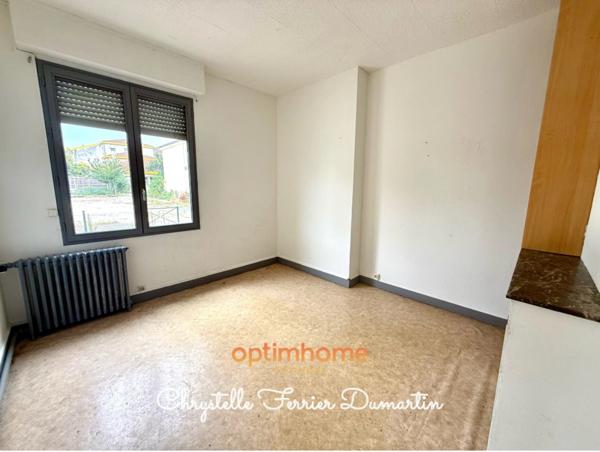 Bordeaux – Immeuble 124 m² avec cour et 2 garages