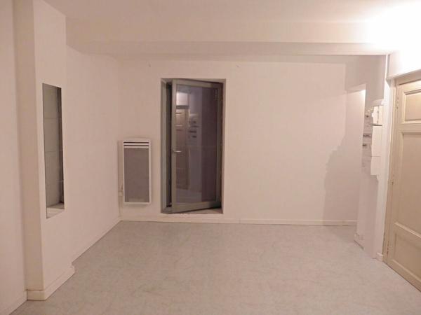 Appartement à louer    1 pièce • 25,82 m2 Nîmes