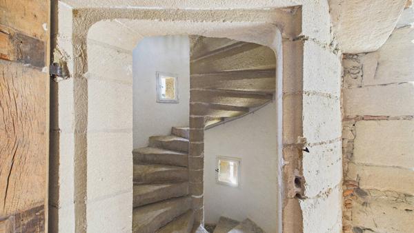 Héritage et élégance : propriété fortifiée au coeur des Landes Saubusse