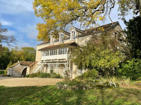 Propriete campagne Paris a1H20 sur  parc de deux hectares avec arbres majestueux