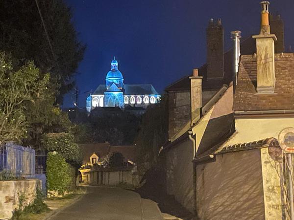 Propriete campagne Paris a1H20 sur  parc de deux hectares avec arbres majestueux