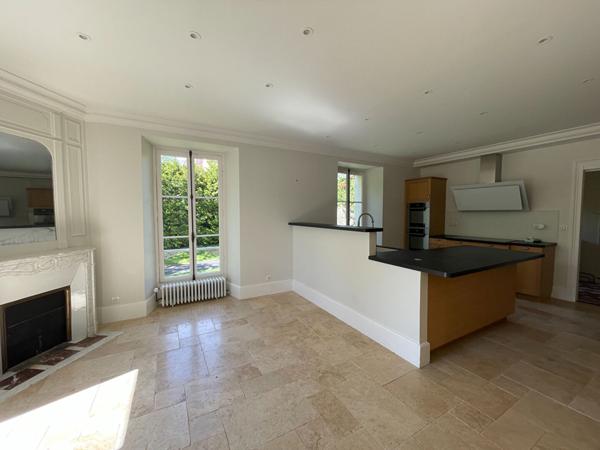 Propriete campagne Paris a1H20 sur  parc de deux hectares avec arbres majestueux