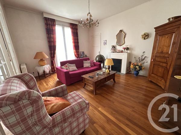 Appartement F4 à vendre  5 pièces - 134,60 m2 ROANNE - 42