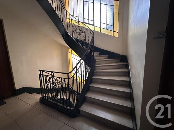 Appartement F4 à vendre  5 pièces - 134,60 m2 ROANNE - 42