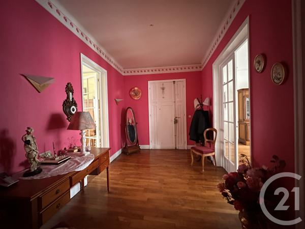 Appartement F4 à vendre  5 pièces - 134,60 m2 ROANNE - 42