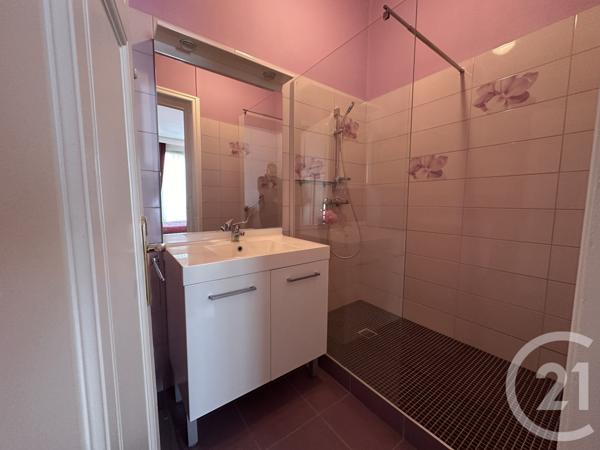 Appartement F4 à vendre  5 pièces - 134,60 m2 ROANNE - 42