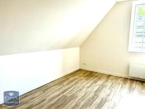 Appartement à louer 3 pièces 59.63m² Bellevigne-les-Châteaux (49400)