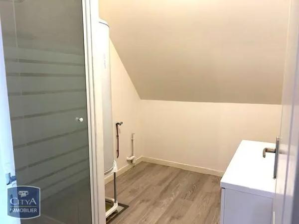 Appartement à louer 3 pièces 59.63m² Bellevigne-les-Châteaux (49400)