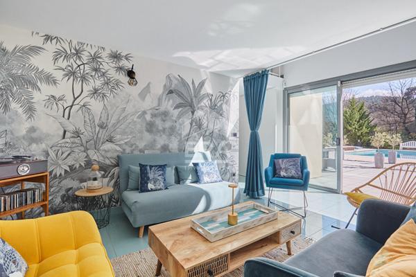 AIX SUD - VOLUMES, LUMIERE ET JARDIN EXCEPTIONNELS POUR CETTE PROPRIETE