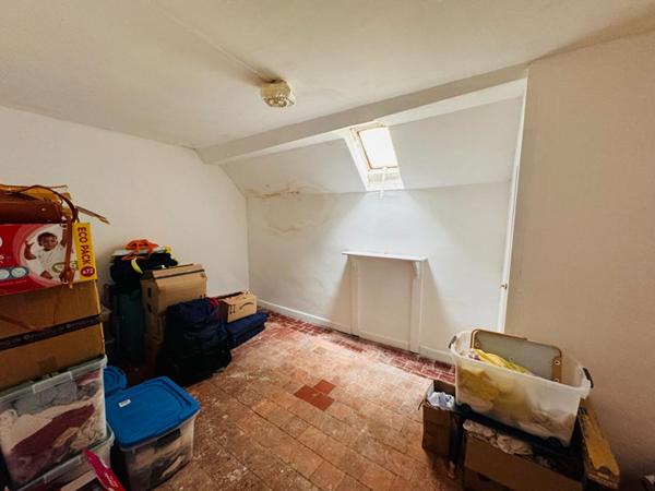 Maison de ville à rénover à Saint Saulge