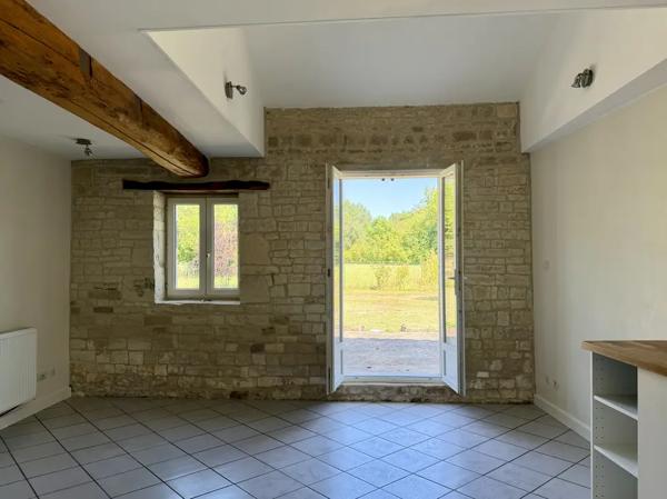? Maison charentaise rénovée à Aigre 146 m2 179 000 EUR FA