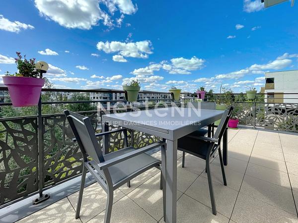 A VENDRE : Saint Cyr L Ecole - Appartement de 3 pièces, dernier étage avec terrasse et 2 parkings s/sol