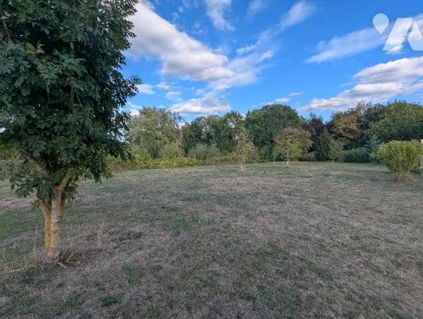 MAISON DE PLAIN-PIED  d'une surface de 95m² + Beau TERRAIN A BATIR de 1926m²