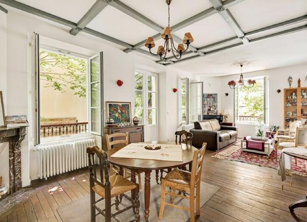 Maison à vendre    6 pièces •  Sèvres