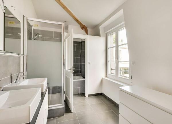 Maison à vendre    6 pièces •  Sèvres