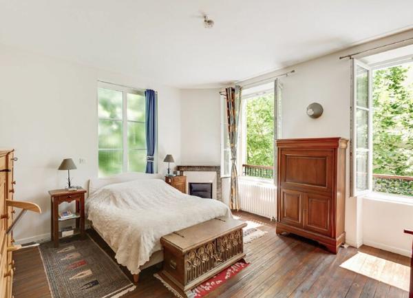 Maison à vendre    6 pièces •  Sèvres