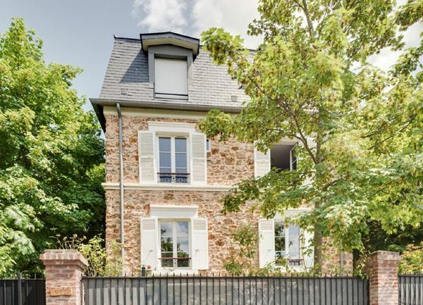 Maison à vendre    6 pièces •  Sèvres