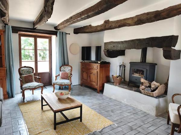 29520 Châteauneuf du Faou Maison habitable au calme 2 chambres