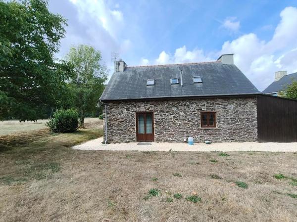 29520 Châteauneuf du Faou Maison habitable au calme 2 chambres