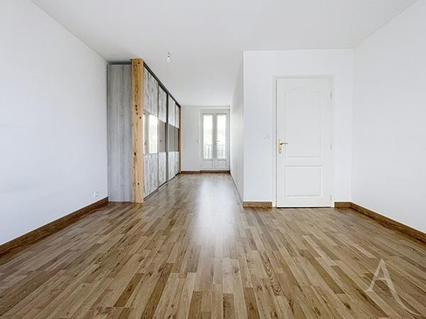 Maison 120 m2 Aubergenville 3/4 chambres, potentiel 44 m2 - Jardin - cave